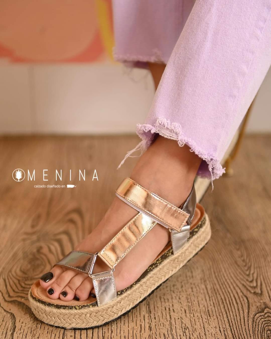 FLORA Menina Sandals