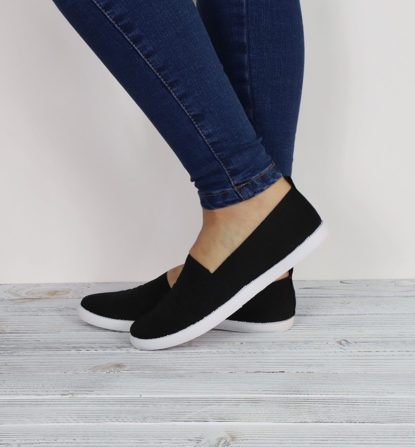 Flexible Flat Shoe